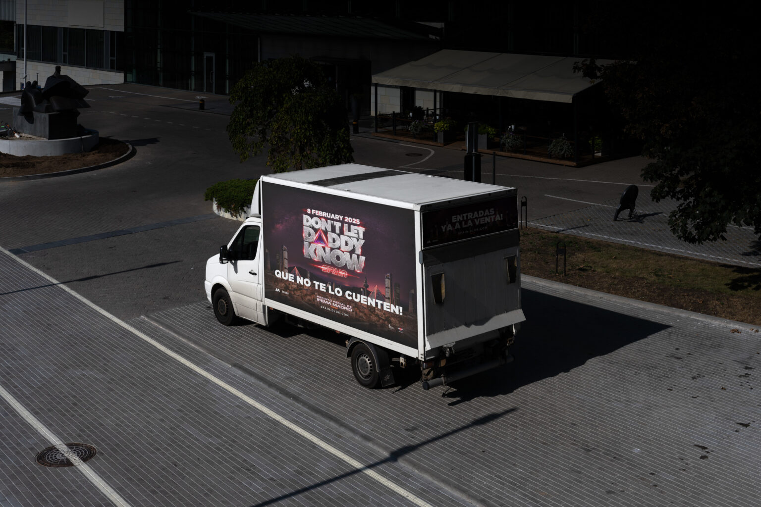 Truck-Mockup-Raw-Series-SPAIN